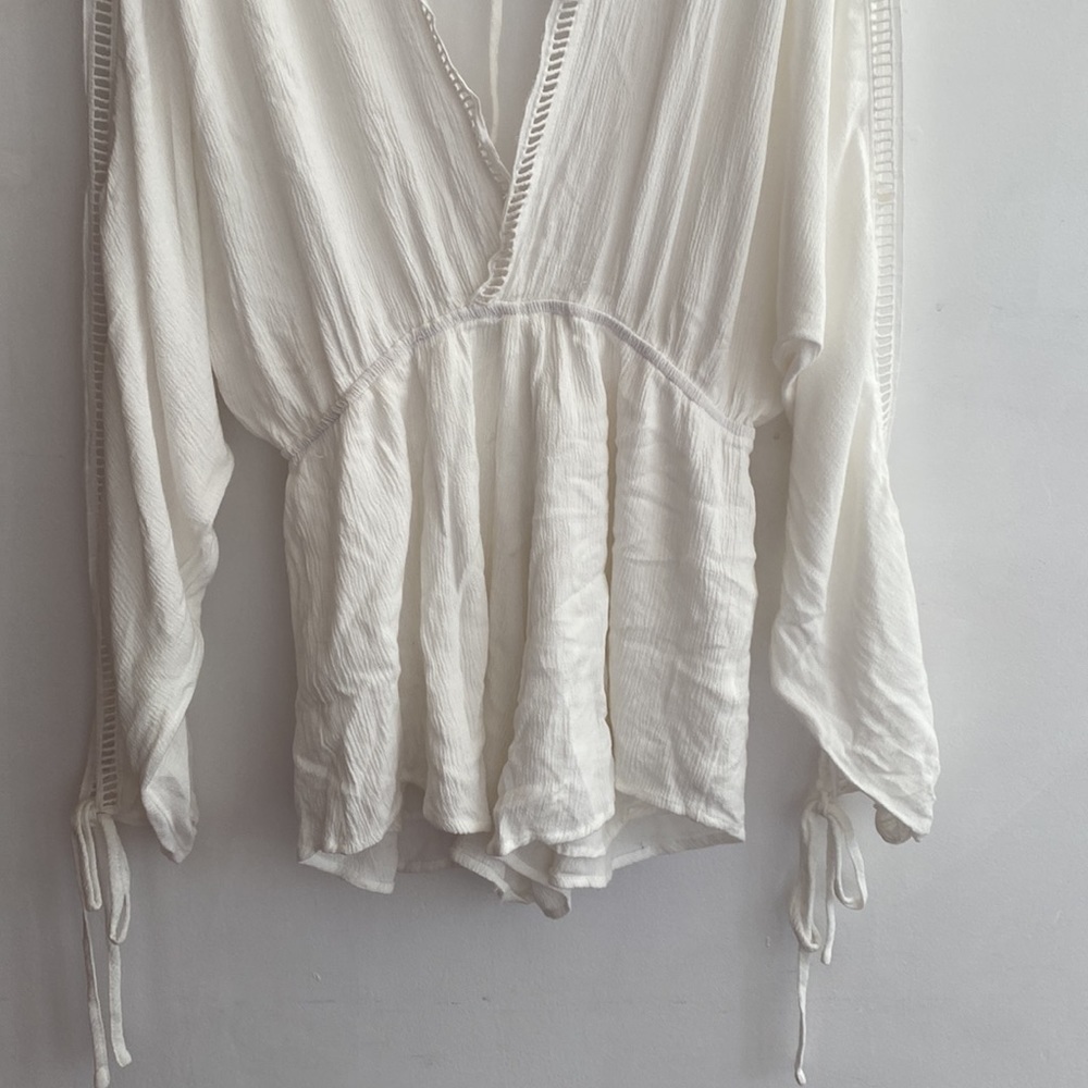 Signature8 S White Cold Shoulder Romper - Picture 10 of 12